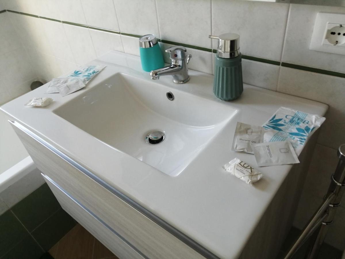 Due Torri Roma Guest House מראה חיצוני תמונה